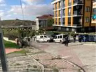 Arnavutköy'deki hırsızlık şebekesi polisin kovalamacası sonucu yakalandı Arnavutköy'deki hırsızlık şebekesi polisin kovalamacası sonucu yakalandı