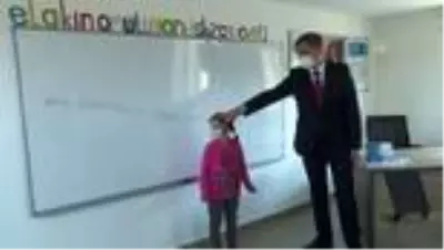 Son Dakika | Bakan Selçuk: 'Salgının seyrine bağlı olarak sınıfları kademe kademe açacağız' Son Dakika | Bakan Selçuk: 'Salgının seyrine bağlı olarak sınıfları kademe kademe açacağız'