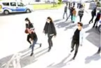 Başgardiyanı yaralayan kadın, eski yengesini korkutmak için silahı çıkarmış (2) Başgardiyanı yaralayan kadın, eski yengesini korkutmak için silahı çıkarmış (2)