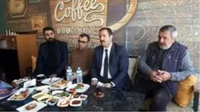 Başkan Geylani gazetecilerle bir araya geldi Başkan Geylani gazetecilerle bir araya geldi