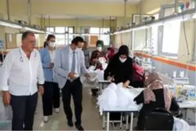 Başkan Yanmaz tekstil atölyelerini ziyaret etti Başkan Yanmaz tekstil atölyelerini ziyaret etti