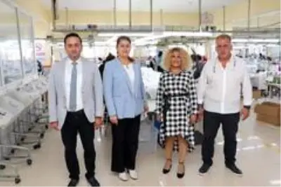 Başkan Yanmaz tekstil atölyelerini ziyaret etti Başkan Yanmaz tekstil atölyelerini ziyaret etti