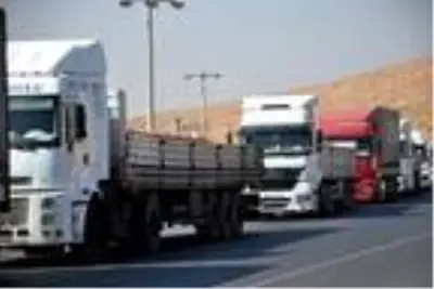 Cilvegözü?nde TIR yoğunluğu Cilvegözü?nde TIR yoğunluğu