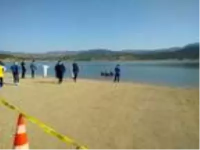 Çorum'da baraj gölünde, kadın cesedi bulundu (2) Çorum'da baraj gölünde, kadın cesedi bulundu (2)