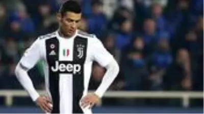 Cristiano Ronaldo'nun ikinci koronavirüs testi de pozitif çıktı Cristiano Ronaldo'nun ikinci koronavirüs testi de pozitif çıktı