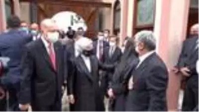 Cumhurbaşkanı Erdoğan, Markar Esayan'ın Kumkapı Meryem Ana Patriklik Kilisesi'ndeki cenaze törenine katıldı Cumhurbaşkanı Erdoğan, Markar Esayan'ın Kumkapı Meryem Ana Patriklik Kilisesi'ndeki cenaze törenine katıldı