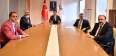 Dilovası gençlik merkezi ve olimpik havuz için protokol imzalandı Dilovası gençlik merkezi ve olimpik havuz için protokol imzalandı