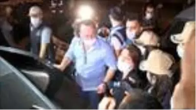 Diyarbakır'da, HDP'nin il ve ilçe binalarına polis operasyonu (5) Diyarbakır'da, HDP'nin il ve ilçe binalarına polis operasyonu (5)