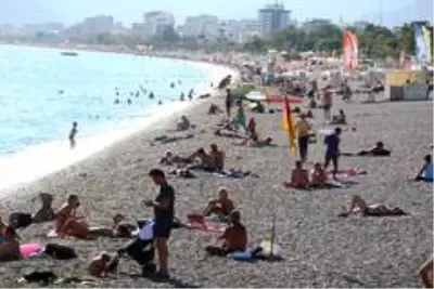 Yağmur ve fırtınaya yerini deniz keyfine bıraktı Yağmur ve fırtınaya yerini deniz keyfine bıraktı