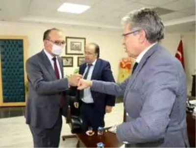 Ege ve Marmara Çevre Belediyeler Birliğinden Başkan Çetin Akın'a ziyaret Ege ve Marmara Çevre Belediyeler Birliğinden Başkan Çetin Akın'a ziyaret