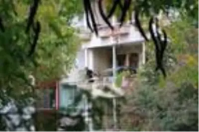 Eşini yaralayıp, kendisi ve çocuğunu 3 saat eve kilitleyen baba, tutuklandı Eşini yaralayıp, kendisi ve çocuğunu 3 saat eve kilitleyen baba, tutuklandı