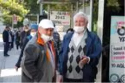 Bakan Koca'nın 'Vaka sayıları artıyor' dediği kentte tedbirlere uyulmaması korkutuyor Bakan Koca'nın 'Vaka sayıları artıyor' dediği kentte tedbirlere uyulmaması korkutuyor