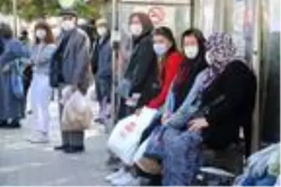 Bakan Koca'nın 'Vaka sayıları artıyor' dediği kentte tedbirlere uyulmaması korkutuyor Bakan Koca'nın 'Vaka sayıları artıyor' dediği kentte tedbirlere uyulmaması korkutuyor