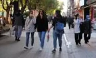150 kişiyi koronaya kurban veren kentimizde tedbirlere uyulmaması korkutuyor 150 kişiyi koronaya kurban veren kentimizde tedbirlere uyulmaması korkutuyor