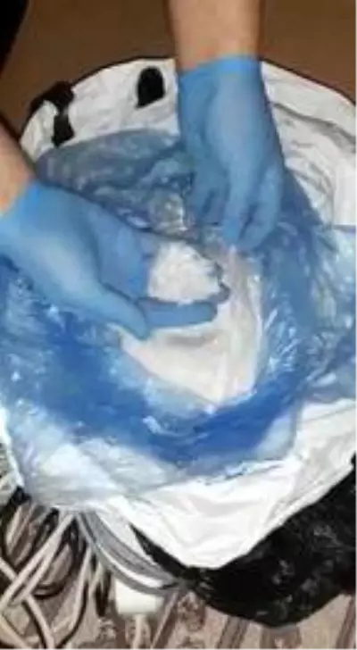 Evinde 890 gram metamfetaminle yakalanan şüpheli tutuklandı Evinde 890 gram metamfetaminle yakalanan şüpheli tutuklandı