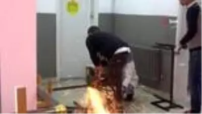Fedakar öğretmenler, öğrencileri için okulu atölyeye çevirdiler Fedakar öğretmenler, öğrencileri için okulu atölyeye çevirdiler