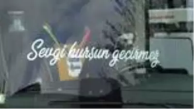 Fenerbahçe'de taraftarın tasarladığı otobüsün tanıtımı yapıldı Fenerbahçe'de taraftarın tasarladığı otobüsün tanıtımı yapıldı
