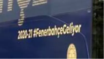 Fenerbahçe'de taraftarın tasarladığı otobüsün tanıtımı yapıldı Fenerbahçe'de taraftarın tasarladığı otobüsün tanıtımı yapıldı