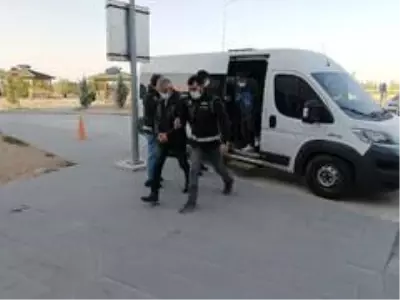 Son dakika... FETÖ'nün 'emniyet mahrem' yapılanması operasyonunda 17 şüpheli adliyede Son dakika... FETÖ'nün 'emniyet mahrem' yapılanması operasyonunda 17 şüpheli adliyede