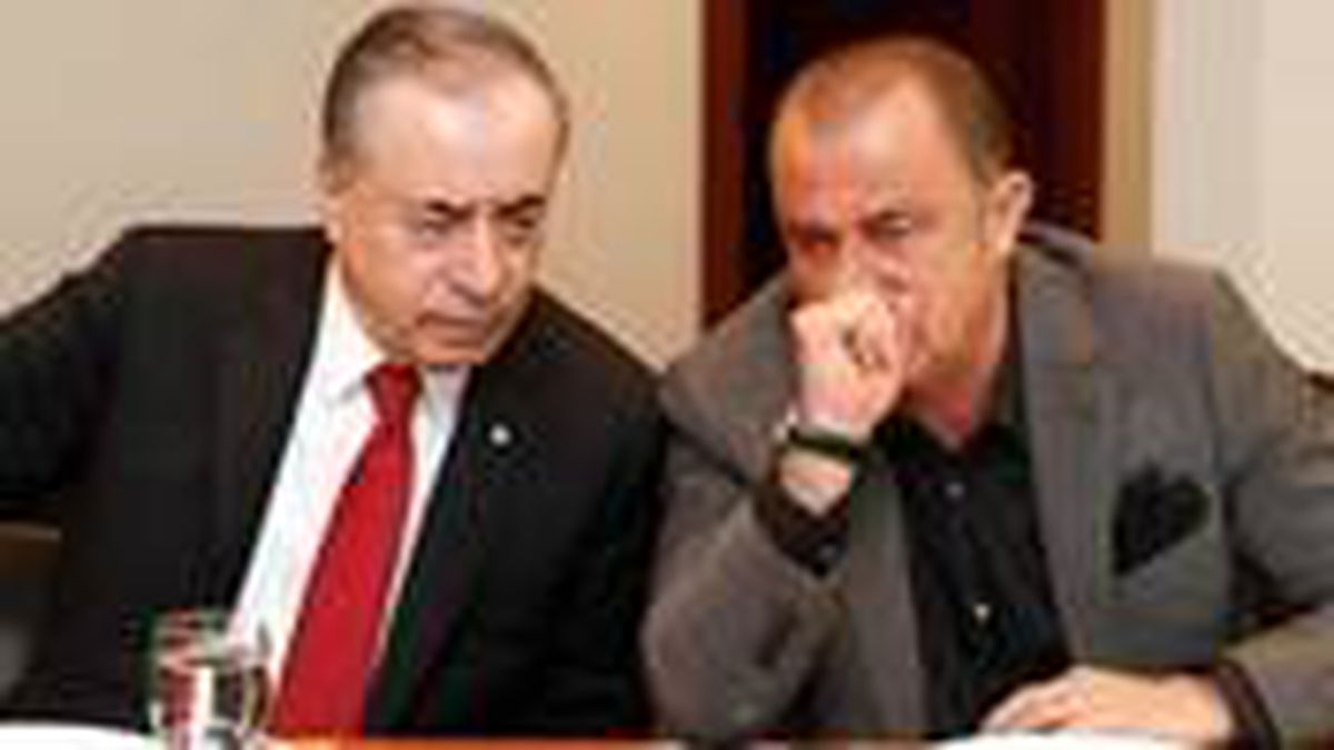 G.Saray'da ikinci eleman krizi! Terim'le yönetim karşı karşıya geldi
