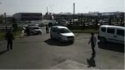 Gardiyanı tabancayla yaralayan kadın tutuklandı Gardiyanı tabancayla yaralayan kadın tutuklandı