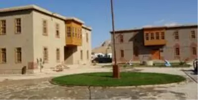 Geleneksel Van evlerinde kış hazırlığı başladı Geleneksel Van evlerinde kış hazırlığı başladı