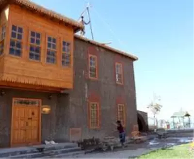 Geleneksel Van evlerinde kış hazırlığı başladı Geleneksel Van evlerinde kış hazırlığı başladı