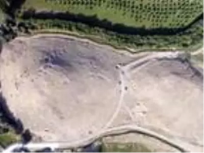 İremir Höyüğü'nde 5 bin yıl öncesine ait yaşam izleri inceleniyor İremir Höyüğü'nde 5 bin yıl öncesine ait yaşam izleri inceleniyor