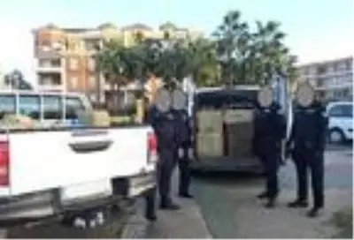 İspanya'da 3 ton uyuşturucu madde karaya vurdu İspanya'da 3 ton uyuşturucu madde karaya vurdu
