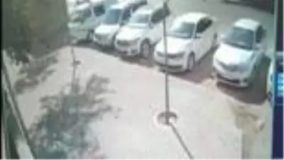 Kapkaç anı güvenlik kamerasına yansıyan şüpheli yakalandı - KAHRAMANMARAŞ Kapkaç anı güvenlik kamerasına yansıyan şüpheli yakalandı - KAHRAMANMARAŞ