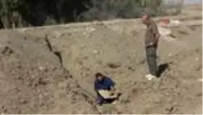 Lahit mezar bulduklarını sandılar, gerçek sonradan ortaya çıktı Lahit mezar bulduklarını sandılar, gerçek sonradan ortaya çıktı