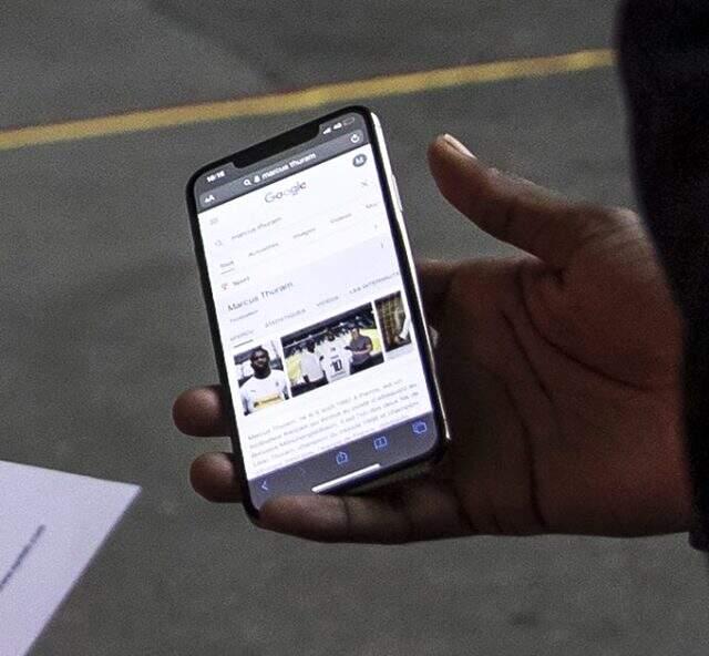 Marcus Thuram, kendisini tanımayan güvenlik görevlisine Google'dan fotoğraflarını gösterdi Marcus Thuram, kendisini tanımayan güvenlik görevlisine Google'dan fotoğraflarını gösterdi