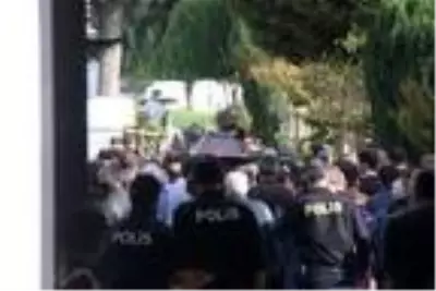 Markar Esayan son yolculuğuna uğurlandı Markar Esayan son yolculuğuna uğurlandı