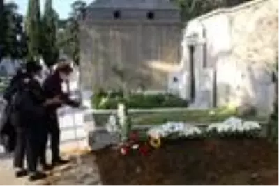 Markar Esayan son yolculuğuna uğurlandı Markar Esayan son yolculuğuna uğurlandı