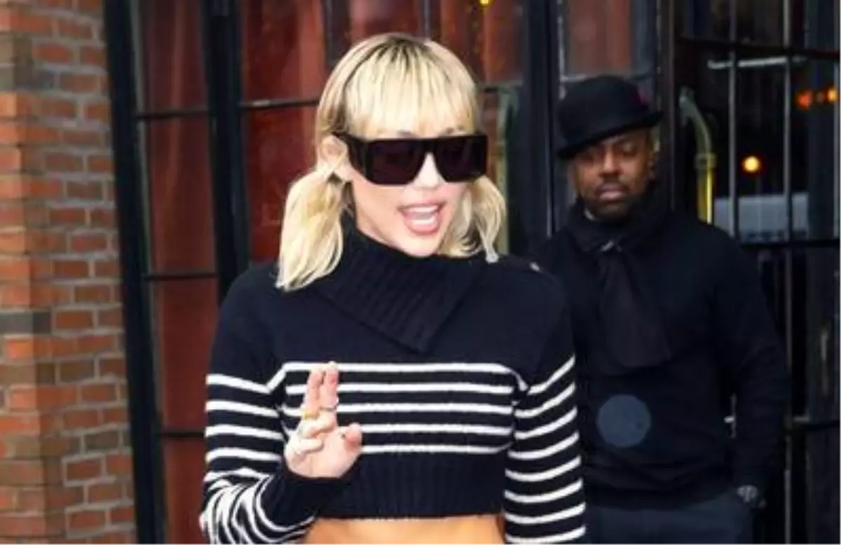 Miley Cyrus: 'Bir UFO tarafından kovalandım'