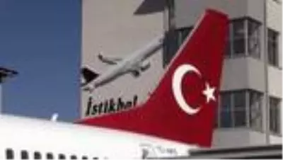 Öğrenciler okul bahçesindeki uçağa eklenen simülatörle uçuş eğitimi alacak Öğrenciler okul bahçesindeki uçağa eklenen simülatörle uçuş eğitimi alacak