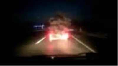 Otomobiline kamyona yükler gibi yük yükledi Otomobiline kamyona yükler gibi yük yükledi