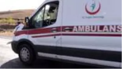 Son dakika haberleri: Hatalı sollama yapan otomobil, taksi ile çarpıştı: 1 ölü, 2 yaralı Son dakika haberleri: Hatalı sollama yapan otomobil, taksi ile çarpıştı: 1 ölü, 2 yaralı