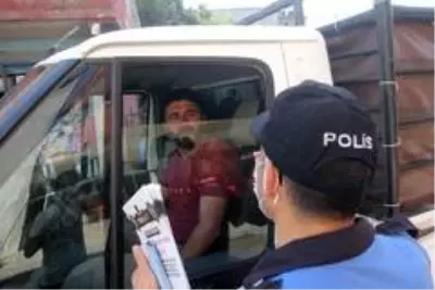 Son dakika... Polisten, maske, mesafe, kadına şiddet ve dolandırıcılık uyarısı Son dakika... Polisten, maske, mesafe, kadına şiddet ve dolandırıcılık uyarısı