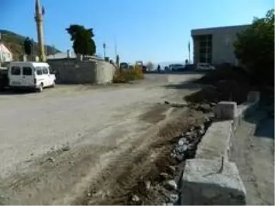 Posof'ta caddeler genişletiliyor Posof'ta caddeler genişletiliyor