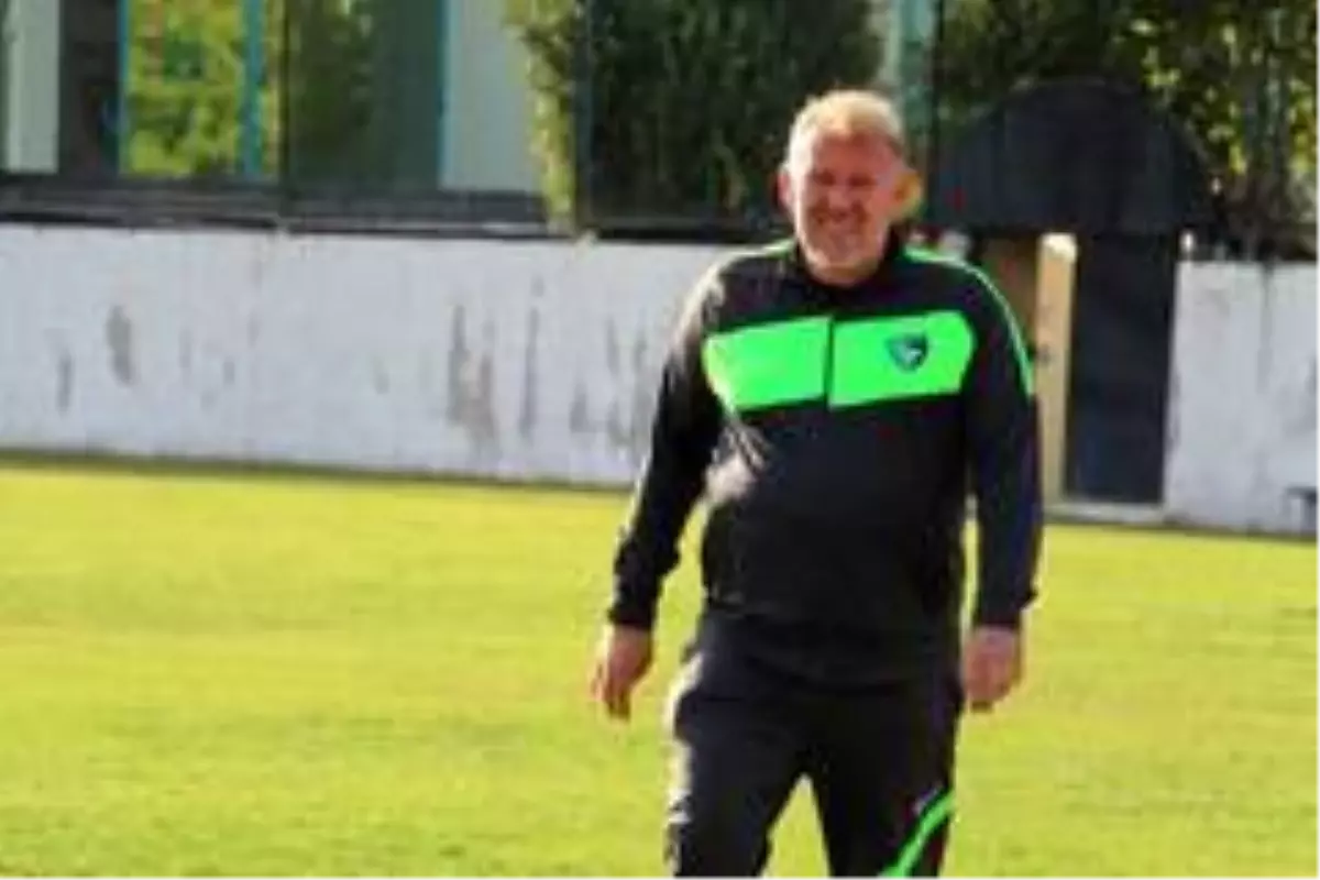 Prosinecki: 'Bir galibiyet aldık diye durmayacağız'