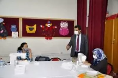Safranbolu ilçesinde maske üretimi sürüyor Safranbolu ilçesinde maske üretimi sürüyor