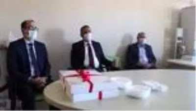 Sağlık çalışanlarına tatlı ikramı