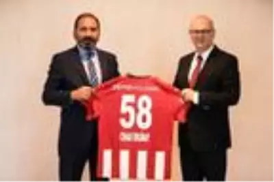 Sivasspor'un yöneticileri, Villarreal Yönetimi bir araya geldi Sivasspor'un yöneticileri, Villarreal Yönetimi bir araya geldi