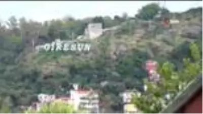 Takasını şiir ve fotoğraflardan esinlenerek yaptı Takasını şiir ve fotoğraflardan esinlenerek yaptı