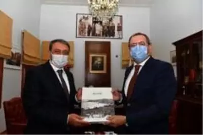 Vali Şıldak Ayvalık'ta Vali Şıldak Ayvalık'ta