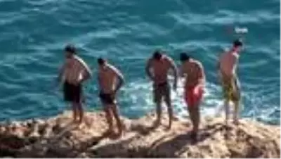 Yağmur ve fırtınaya yerini deniz keyfine bıraktı Yağmur ve fırtınaya yerini deniz keyfine bıraktı
