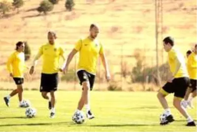 Yeni Malatyaspor'da Adem Büyük ve Chebake şoku Yeni Malatyaspor'da Adem Büyük ve Chebake şoku