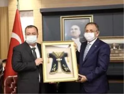 Yeni seçilen belediye başkanını ilk olarak Cumhurbaşkanı Erdoğan kutladı Yeni seçilen belediye başkanını ilk olarak Cumhurbaşkanı Erdoğan kutladı