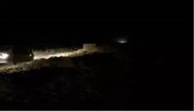 Yola düşen saman balyaları faciaya neden oluyordu Yola düşen saman balyaları faciaya neden oluyordu